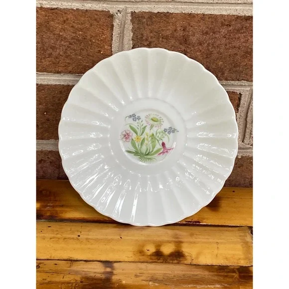 Susan Cooper Wedgewood Plate White Flute Floral Bouquet Replacement Saucer - Picture 3 of 5